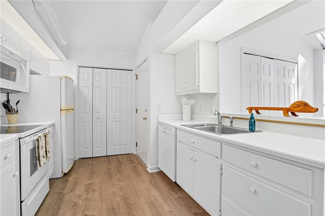 4 Bay Tree Court W, St Simons Island, GA 31522