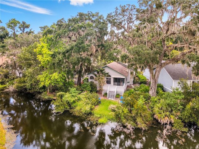 4 Bay Tree Court W, St Simons Island, GA 31522