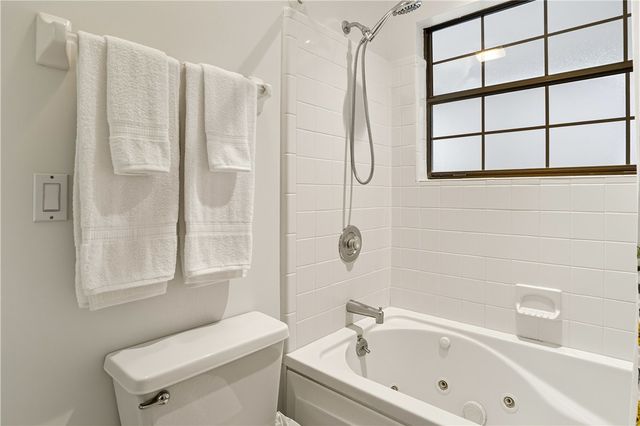 4 Bay Tree Court W, St Simons Island, GA 31522