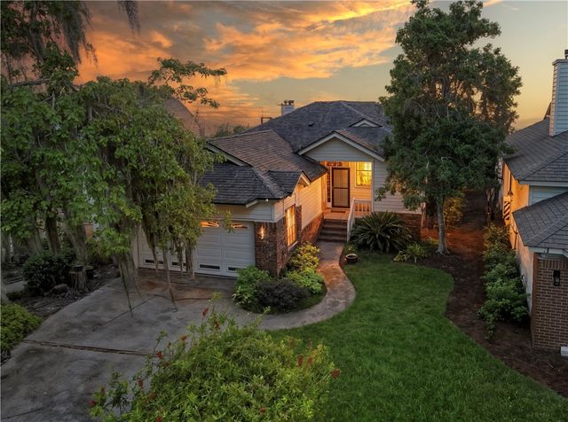 4 Bay Tree Court W, St Simons Island, GA 31522