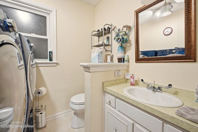10501 Lawrencekirk Ct, Louisville, KY 40243