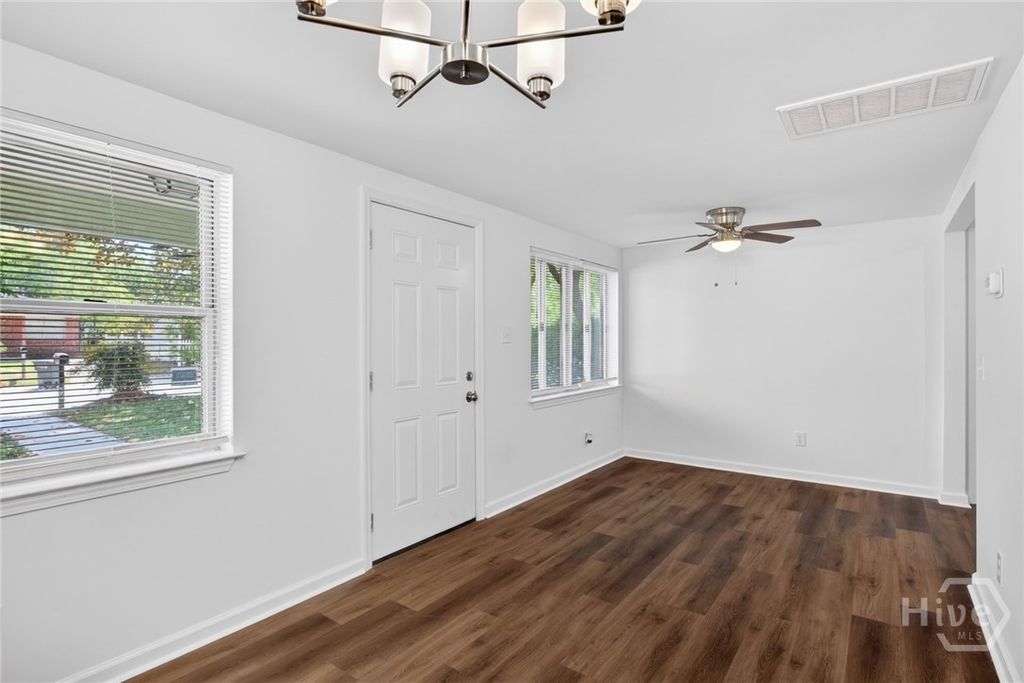 Image 7 of property listing at 917 Wexler Street, Savannah, GA 31415