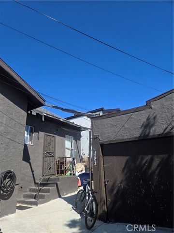 3202 Ganahl, Los Angeles, CA 90063