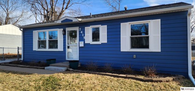 7415 Terry Drive, La Vista, NE 68128