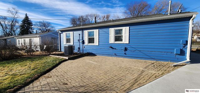 7415 Terry Drive, La Vista, NE 68128