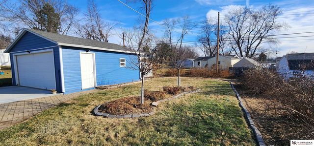 7415 Terry Drive, La Vista, NE 68128