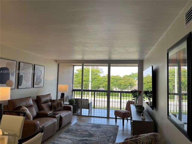 10525 SW 112th Avenue 314, Miami, FL 33176