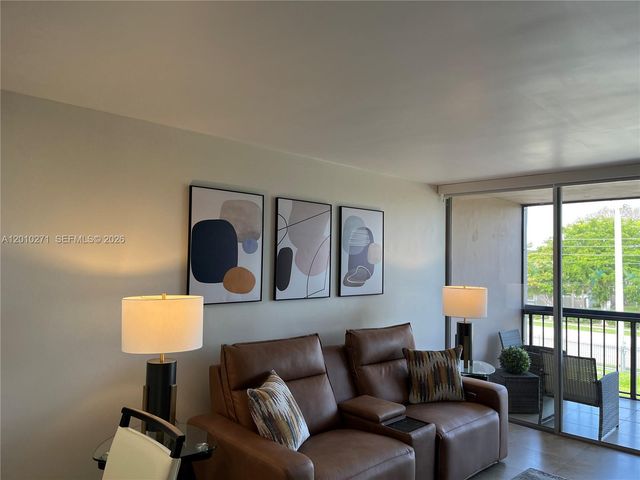 10525 SW 112th Avenue 314, Miami, FL 33176