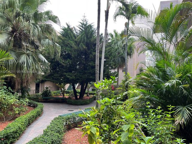 10525 SW 112th Avenue 314, Miami, FL 33176
