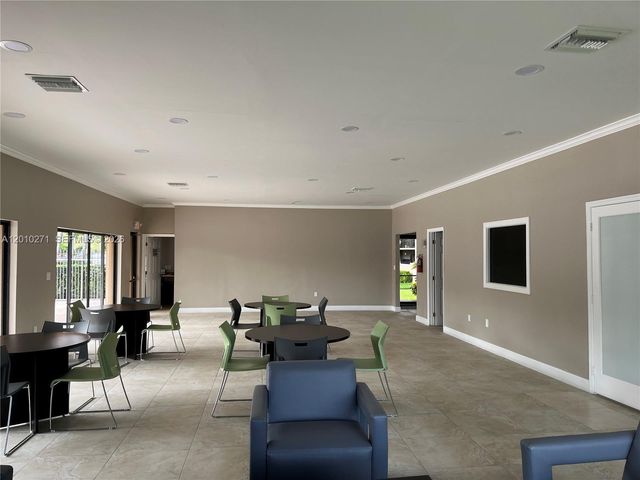 10525 SW 112th Avenue 314, Miami, FL 33176