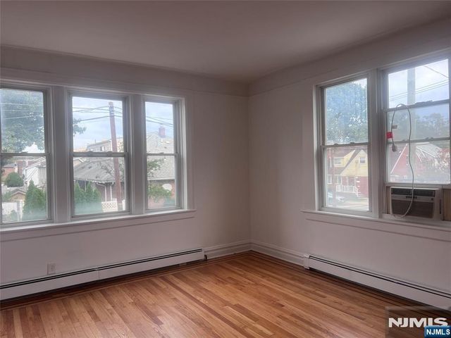 236 Greenmount 1, Cliffside Park, NJ 07010