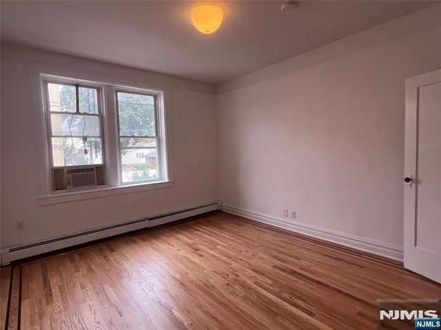 236 Greenmount 1, Cliffside Park, NJ 07010
