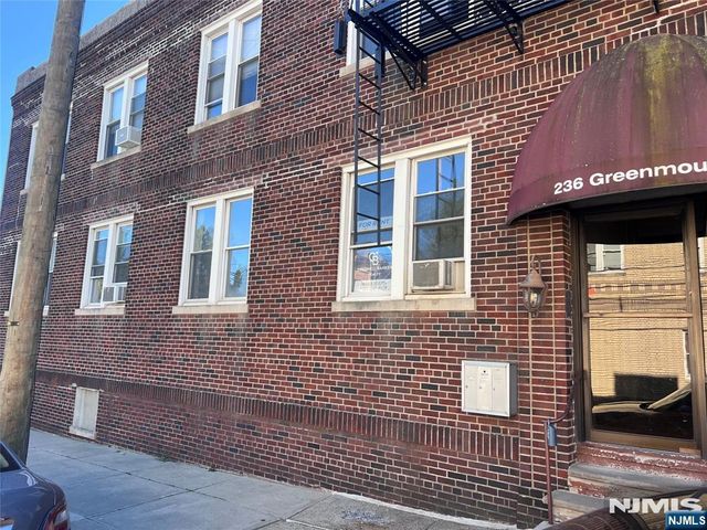 236 Greenmount 1, Cliffside Park, NJ 07010