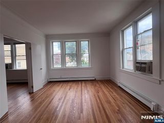 236 Greenmount 1, Cliffside Park, NJ 07010