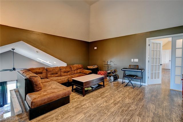 11135 Baumhart Road, Amherst, OH 44001