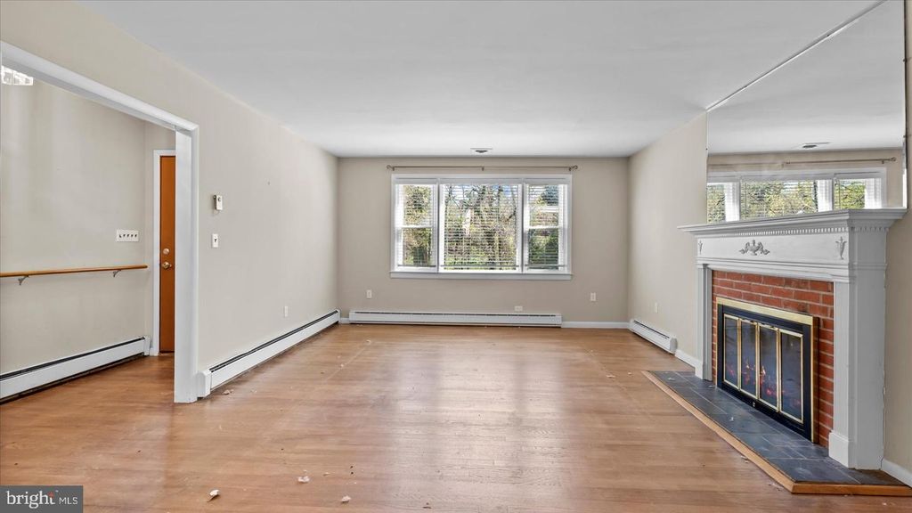Image 20 of property listing at 1701 ROLAND AVE, Baltimore, MD 21204