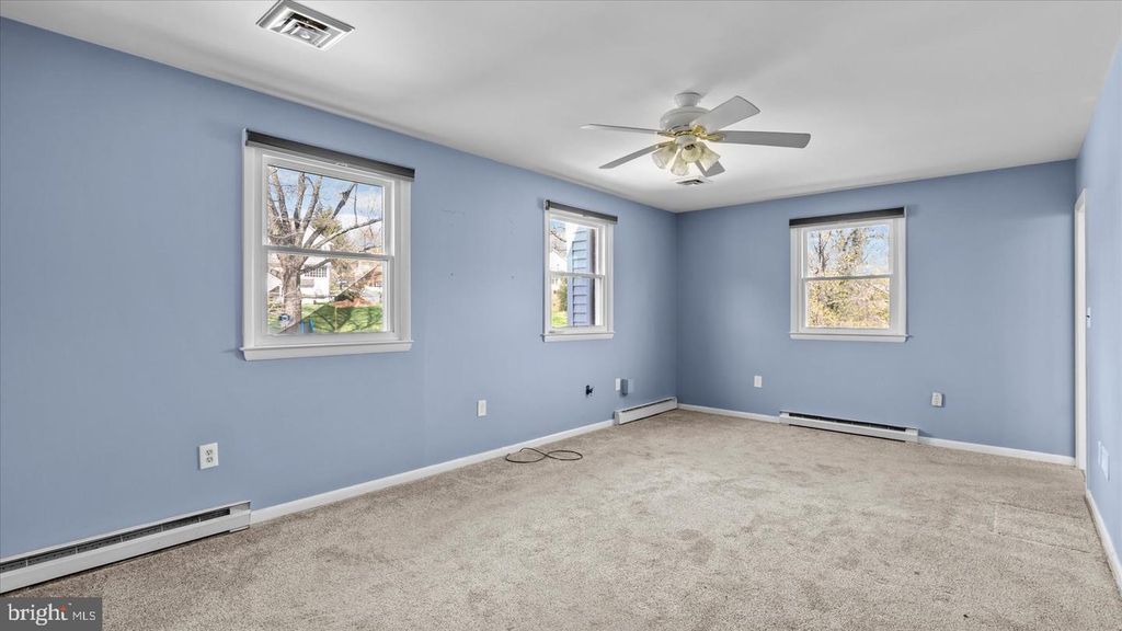 Image 33 of property listing at 1701 ROLAND AVE, Baltimore, MD 21204