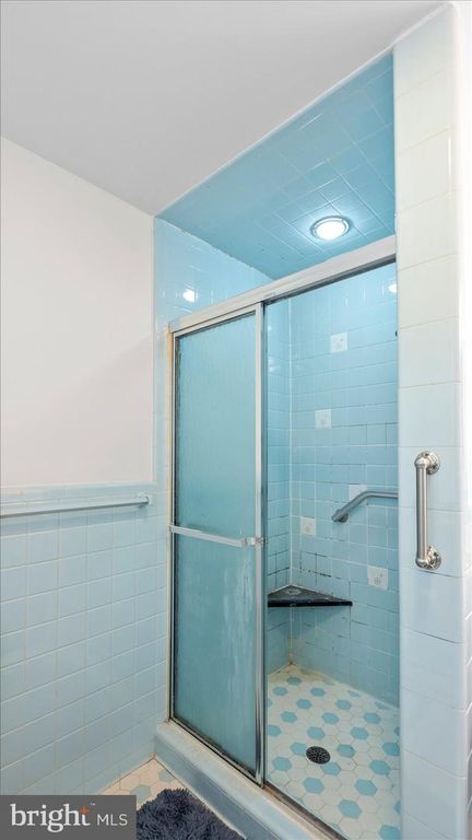 Image 36 of property listing at 1701 ROLAND AVE, Baltimore, MD 21204
