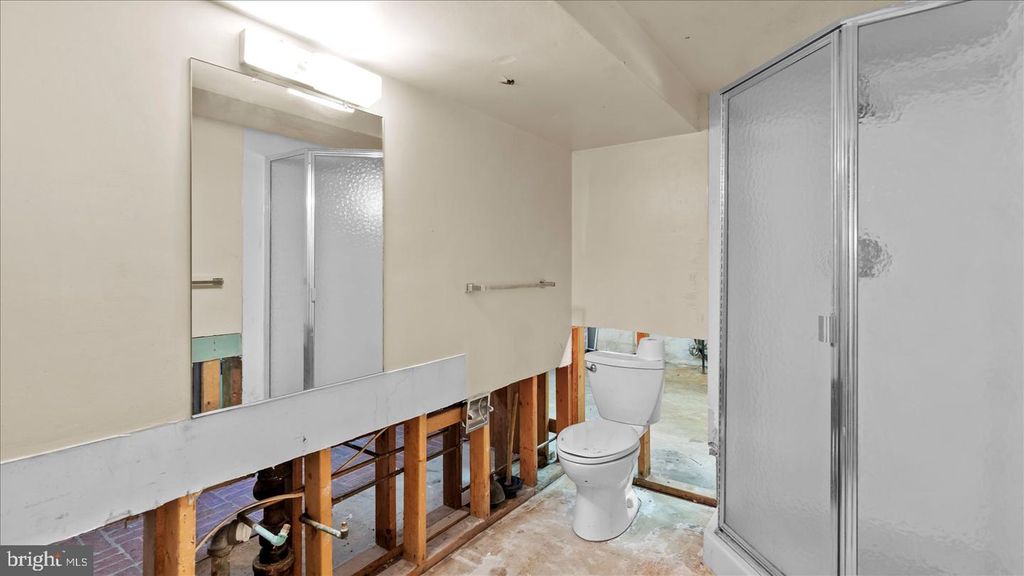 Image 46 of property listing at 1701 ROLAND AVE, Baltimore, MD 21204