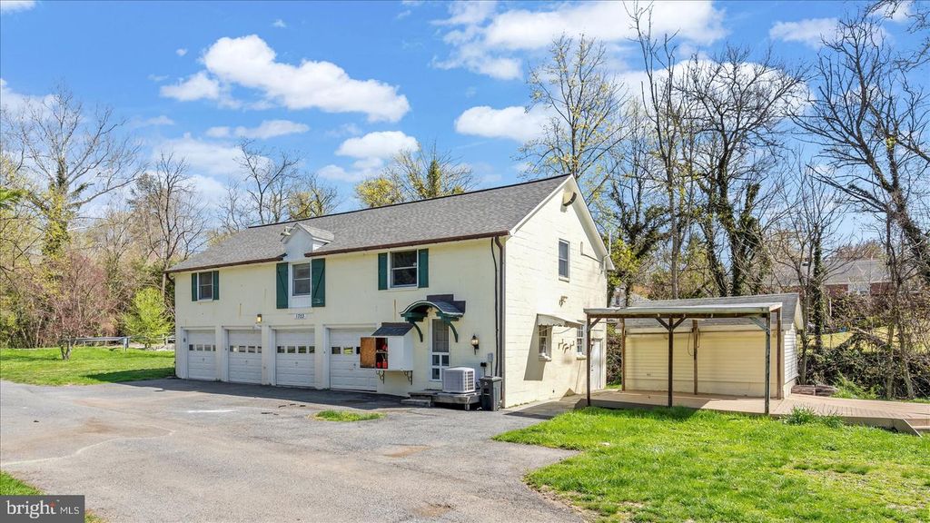 Image 49 of property listing at 1701 ROLAND AVE, Baltimore, MD 21204