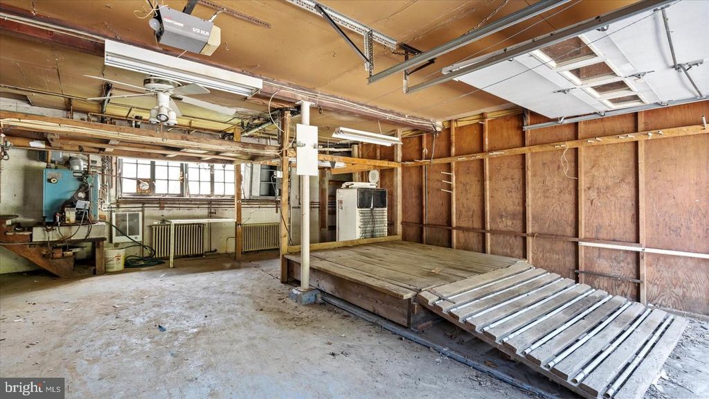 Image 51 of property listing at 1701 ROLAND AVE, Baltimore, MD 21204