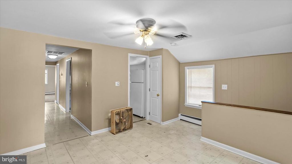 Image 54 of property listing at 1701 ROLAND AVE, Baltimore, MD 21204