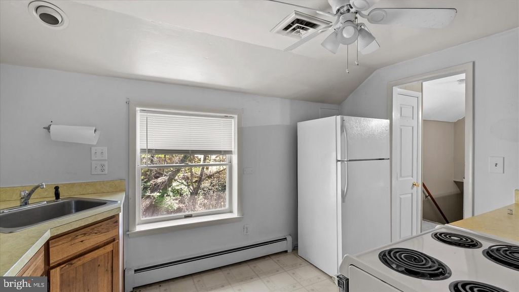 Image 56 of property listing at 1701 ROLAND AVE, Baltimore, MD 21204