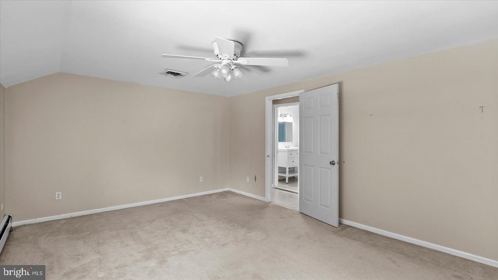 Image 58 of property listing at 1701 ROLAND AVE, Baltimore, MD 21204