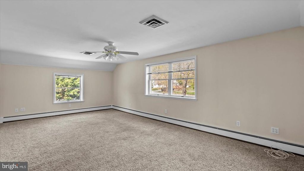 Image 59 of property listing at 1701 ROLAND AVE, Baltimore, MD 21204