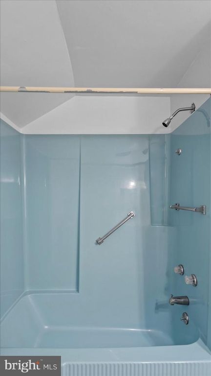 Image 61 of property listing at 1701 ROLAND AVE, Baltimore, MD 21204