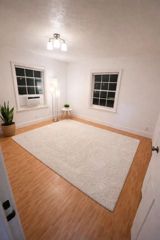 629 Selkirk Street, West Palm Beach, FL 33405