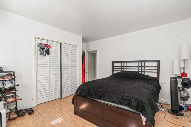 629 Selkirk Street, West Palm Beach, FL 33405