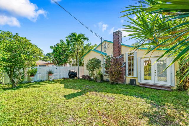 629 Selkirk Street, West Palm Beach, FL 33405
