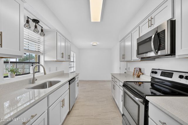 2188 CONSTITUTION Drive, Orange Park, FL 32073