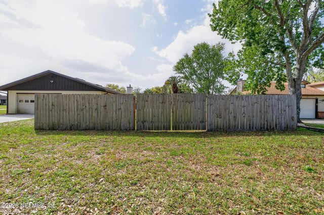 2188 CONSTITUTION Drive, Orange Park, FL 32073