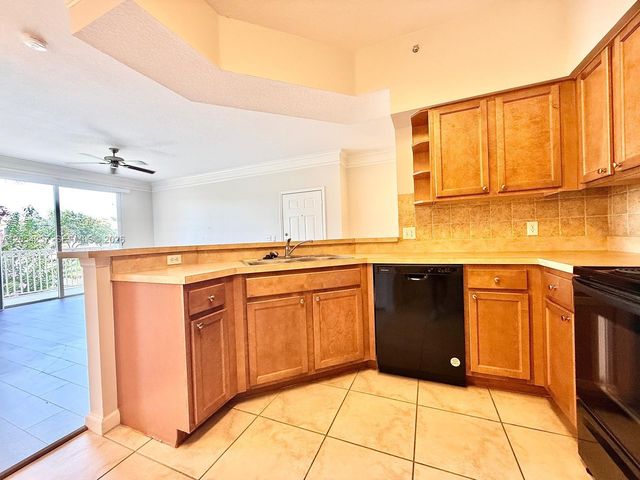 9208 W Myrtlewood Cir W 208, Palm Beach Gardens, FL 33418