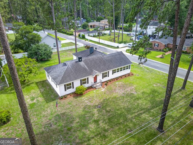 808 Seminole Trail, Waycross, GA 31501
