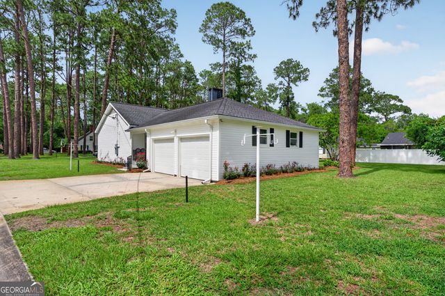 808 Seminole Trail, Waycross, GA 31501