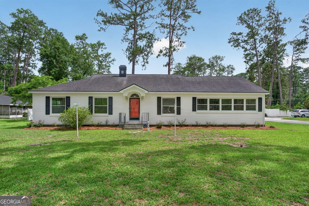 808 Seminole Trail, Waycross, GA 31501