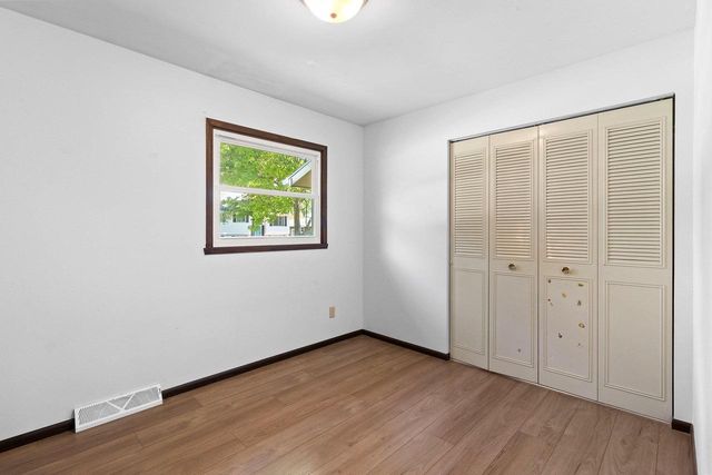 1513 E PLAZA DRIVE, Appleton, WI 54915