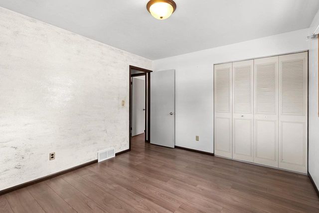 1513 E PLAZA DRIVE, Appleton, WI 54915