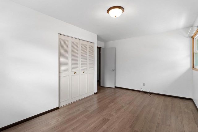 1513 E PLAZA DRIVE, Appleton, WI 54915