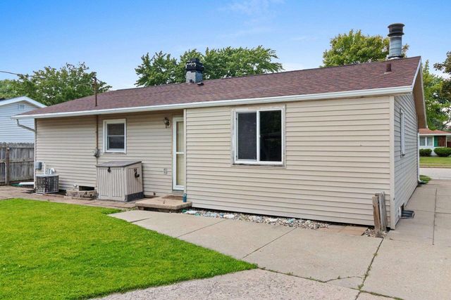 1513 E PLAZA DRIVE, Appleton, WI 54915