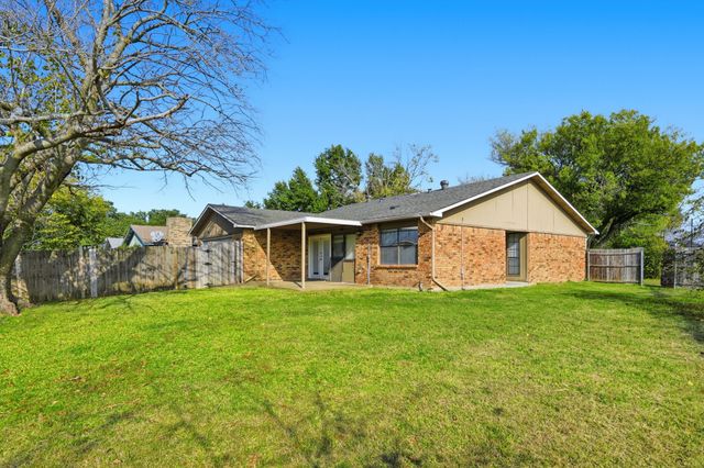 6101 Greenlawn Street, Rowlett, TX 75088