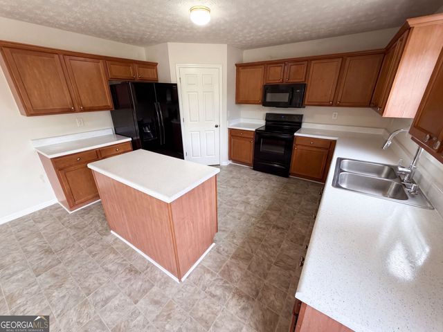910 Paper Creek Drive, Lawrenceville, GA 30046