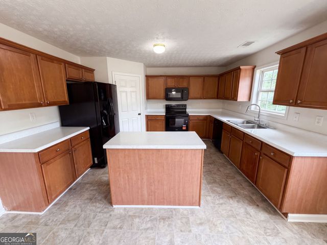 910 Paper Creek Drive, Lawrenceville, GA 30046