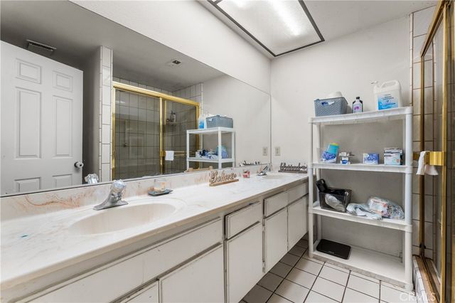 1152 E Avenue J12, Lancaster, CA 93535