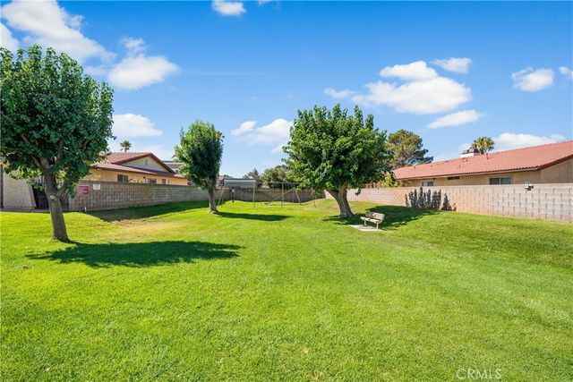 1152 E Avenue J12, Lancaster, CA 93535