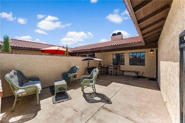 1152 E Avenue J12, Lancaster, CA 93535