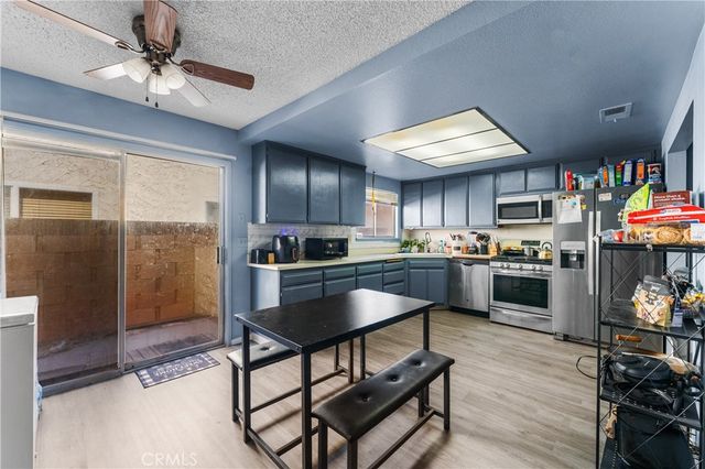 1152 E Avenue J12, Lancaster, CA 93535
